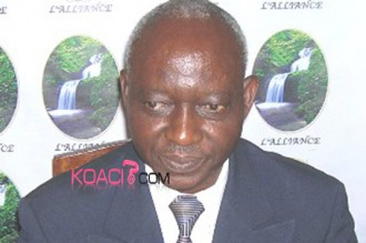 Togo : Dahuku Péré change à  nouveau dÂ’alliance